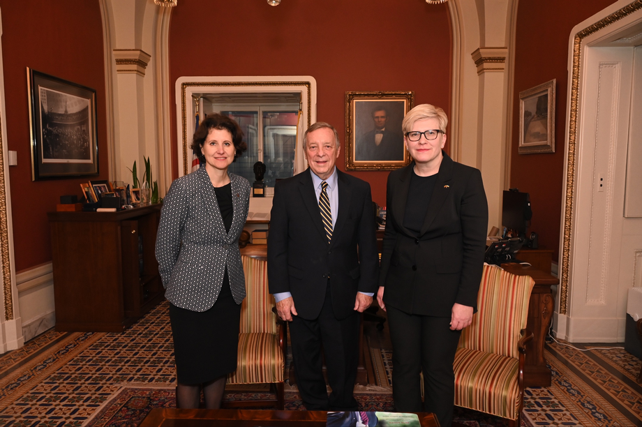 DURBIN SPEAKS WITH LITHUANIAN PRIME MINISTER